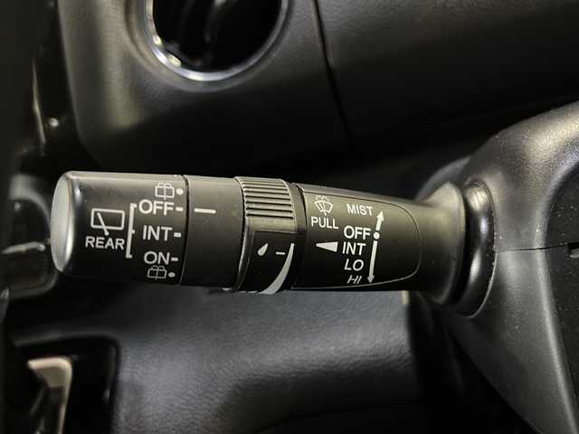 ホンダ Ｎ ＢＯＸ カスタム G L ホンダセンシング 静岡県 2018(平30)年 6.9万km クリスタルブラックパール 社外ナビ/バックカメラ/クルーズコントロール/アイドリングストップ/純正アルミホイール/純正エアロ/横滑り防止/アダプティブ・クルーズ・コントロール（ACC）/・作動車速域：約30km/hから100km/h間/車線維持支援システム（LKAS）/・作動車速：約65km/hから100km/h間/・ステアリング制御/衝突軽減ブレーキ（CMBS）/・歩行者検知機能/・作動車速：約80km/h未満時/・対向車車速：約30km/hから80km/h時/誤発進抑制機能（前進）/・ミリ波レーダー検知：作動車速10km/h未満/歩行者事故低減ステアリング/・作動車速10km/hから40km/h間/路外逸脱抑制機能/・作動車速：約60km/hから100km/h間/先行車発進お知らせ機能/標識認識機能/オートハイビーム/誤発進抑制機能（後進）・ソナー検知：作動車速10km/h未満