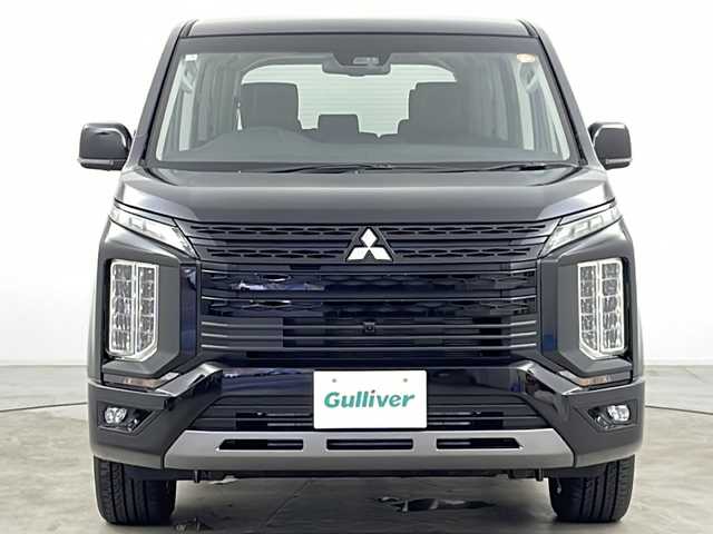 三菱 デリカＤ：５ シャモニー 千葉県 2025(令7)年 0.1千km 黒Ⅱ ・寒冷地仕様/・11インチALPINEナビ&CD&DVD&BT&HDMI&AppleCarplay&AndroidAuto/・12.8インチALPINEフリップダウンモニター/・パワーバックドア/・両側パワースライドドア/・マルチアラウンドモニター/・e-Assist/・衝突被害軽減ブレーキシステム/・車線逸脱警報システム/・レーダークルーズコントロールシステム/・誤発進抑制機能/・後側方車両検知警報システム/・後退時交差車両検知警報システム/・ブラインドスポットモニター/・アイドリングストップ/・横滑り防止装置/・ECOモード/・センターデフロック/・前席シートヒーター/・D席パワーシート/・ハーフレザーシート/・ステアリングヒーター/・ステアリングスイッチ/・革巻きステアリング/・電動パーキングブレーキ/・プッシュスタート/・LEDヘッドライト/・フォグランプ/・オートマチックハイビーム/・オートライト/・スマートキー/・スペアキー