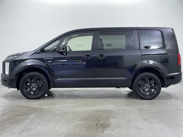 三菱 デリカＤ：５ シャモニー 千葉県 2025(令7)年 0.1千km 黒Ⅱ ・寒冷地仕様/・11インチALPINEナビ&CD&DVD&BT&HDMI&AppleCarplay&AndroidAuto/・12.8インチALPINEフリップダウンモニター/・パワーバックドア/・両側パワースライドドア/・マルチアラウンドモニター/・e-Assist/・衝突被害軽減ブレーキシステム/・車線逸脱警報システム/・レーダークルーズコントロールシステム/・誤発進抑制機能/・後側方車両検知警報システム/・後退時交差車両検知警報システム/・ブラインドスポットモニター/・アイドリングストップ/・横滑り防止装置/・ECOモード/・センターデフロック/・前席シートヒーター/・D席パワーシート/・ハーフレザーシート/・ステアリングヒーター/・ステアリングスイッチ/・革巻きステアリング/・電動パーキングブレーキ/・プッシュスタート/・LEDヘッドライト/・フォグランプ/・オートマチックハイビーム/・オートライト/・スマートキー/・スペアキー