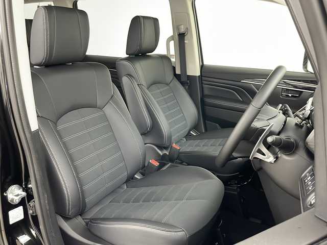 三菱 デリカＤ：５ シャモニー 千葉県 2025(令7)年 0.1千km 黒Ⅱ ・寒冷地仕様/・11インチALPINEナビ&CD&DVD&BT&HDMI&AppleCarplay&AndroidAuto/・12.8インチALPINEフリップダウンモニター/・パワーバックドア/・両側パワースライドドア/・マルチアラウンドモニター/・e-Assist/・衝突被害軽減ブレーキシステム/・車線逸脱警報システム/・レーダークルーズコントロールシステム/・誤発進抑制機能/・後側方車両検知警報システム/・後退時交差車両検知警報システム/・ブラインドスポットモニター/・アイドリングストップ/・横滑り防止装置/・ECOモード/・センターデフロック/・前席シートヒーター/・D席パワーシート/・ハーフレザーシート/・ステアリングヒーター/・ステアリングスイッチ/・革巻きステアリング/・電動パーキングブレーキ/・プッシュスタート/・LEDヘッドライト/・フォグランプ/・オートマチックハイビーム/・オートライト/・スマートキー/・スペアキー