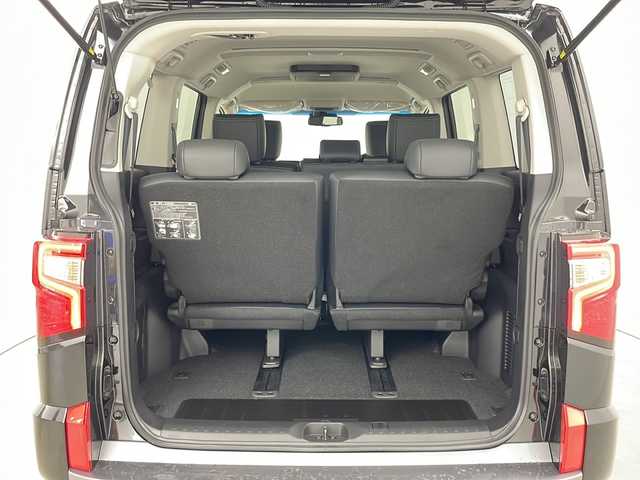 三菱 デリカＤ：５ シャモニー 千葉県 2025(令7)年 0.1千km 黒Ⅱ ・寒冷地仕様/・11インチALPINEナビ&CD&DVD&BT&HDMI&AppleCarplay&AndroidAuto/・12.8インチALPINEフリップダウンモニター/・パワーバックドア/・両側パワースライドドア/・マルチアラウンドモニター/・e-Assist/・衝突被害軽減ブレーキシステム/・車線逸脱警報システム/・レーダークルーズコントロールシステム/・誤発進抑制機能/・後側方車両検知警報システム/・後退時交差車両検知警報システム/・ブラインドスポットモニター/・アイドリングストップ/・横滑り防止装置/・ECOモード/・センターデフロック/・前席シートヒーター/・D席パワーシート/・ハーフレザーシート/・ステアリングヒーター/・ステアリングスイッチ/・革巻きステアリング/・電動パーキングブレーキ/・プッシュスタート/・LEDヘッドライト/・フォグランプ/・オートマチックハイビーム/・オートライト/・スマートキー/・スペアキー