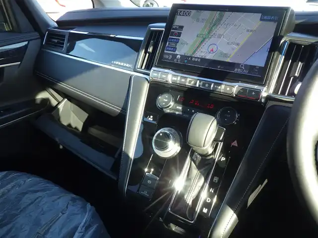 三菱 デリカＤ：５ シャモニー 千葉県 2025(令7)年 0.1千km 黒Ⅱ ・寒冷地仕様/・11インチALPINEナビ&CD&DVD&BT&HDMI&AppleCarplay&AndroidAuto/・12.8インチALPINEフリップダウンモニター/・パワーバックドア/・両側パワースライドドア/・マルチアラウンドモニター/・e-Assist/・衝突被害軽減ブレーキシステム/・車線逸脱警報システム/・レーダークルーズコントロールシステム/・誤発進抑制機能/・後側方車両検知警報システム/・後退時交差車両検知警報システム/・ブラインドスポットモニター/・アイドリングストップ/・横滑り防止装置/・ECOモード/・センターデフロック/・前席シートヒーター/・D席パワーシート/・ハーフレザーシート/・ステアリングヒーター/・ステアリングスイッチ/・革巻きステアリング/・電動パーキングブレーキ/・プッシュスタート/・LEDヘッドライト/・フォグランプ/・オートマチックハイビーム/・オートライト/・スマートキー/・スペアキー