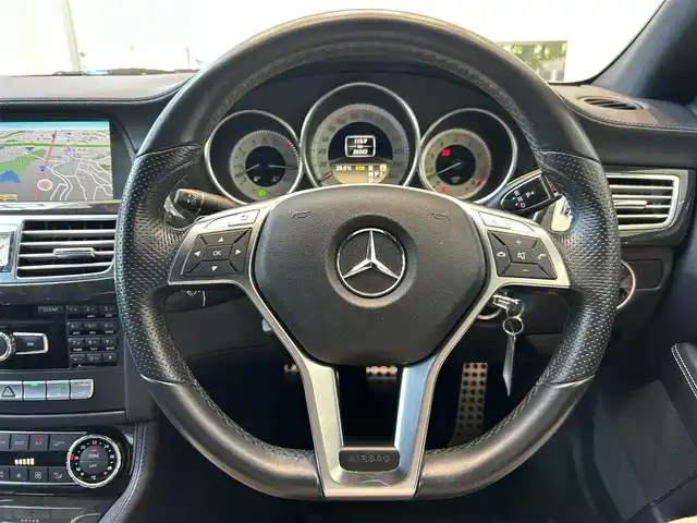 メルセデス・ベンツ ＣＬＳ３５０ SB Bエフィシェンシー AMGスポP 大阪府 2012(平24)年 2.7万km 白 純正ナビ/TV/バックカメラ/純正19インチAW/LEDヘッドライト/クルコン/クリアランスソナー/黒革/メモリ付きパワーシート/シートヒーター/電動リアゲート