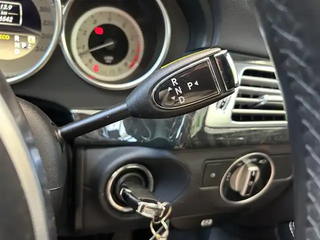 メルセデス・ベンツ ＣＬＳ３５０ SB Bエフィシェンシー AMGスポP 大阪府 2012(平24)年 2.7万km 白 純正ナビ/TV/バックカメラ/純正19インチAW/LEDヘッドライト/クルコン/クリアランスソナー/黒革/メモリ付きパワーシート/シートヒーター/電動リアゲート
