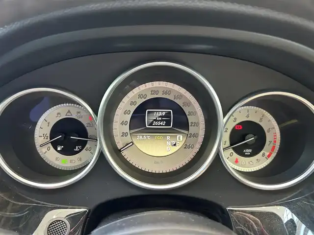 メルセデス・ベンツ ＣＬＳ３５０ SB Bエフィシェンシー AMGスポP 大阪府 2012(平24)年 2.7万km 白 純正ナビ/TV/バックカメラ/純正19インチAW/LEDヘッドライト/クルコン/クリアランスソナー/黒革/メモリ付きパワーシート/シートヒーター/電動リアゲート