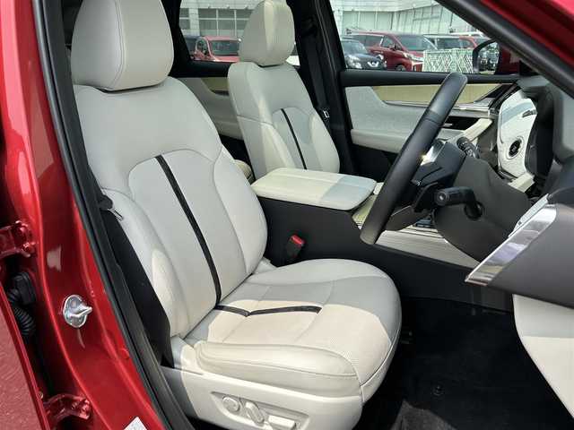 マツダ ＣＸ－６０ 富山県 2022(令4)年 0.7万km ソウルレッドクリスタルM ４WD/サンルーフ/12.3インチマツダコネクトナビ/アラウンドビューモニター/BOSEサウンド/androidauto/AppleCarPlay/Bluetooth/フルセグＴＶ/AC１００V電源/置くだけ充電/HDMi入力/タイプC端子/前席パワーシート/前席エアシート/全席シートヒーター/スマートブレーキサポート/レーダークルーズコントロール/ブラインドスポットモニター/レーンキープアシスト/パワーバックドア/LEDオートライト