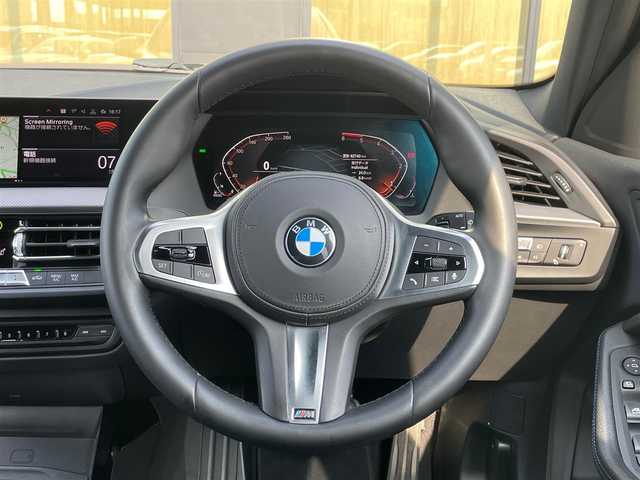 ＢＭＷ １１８ｄ Mスポーツ EDジョイ+ 石川県 2020(令2)年 6.3万km アルピンホワイトⅢ 衝突軽減ブレーキ/純正ナビ/バックカメラ/クリアランスソナー/ＡｐｐｌｅＣａｒＰｌａｙ/コンフォートアクセス/オートマチックテールゲート/純正１８ｉｎｃＡＷ/リモートチャージング/オートライト