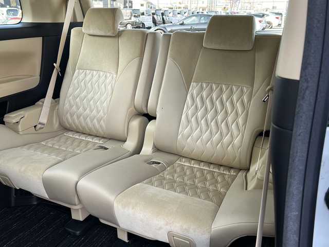 トヨタ アルファードハイブリット X 富山県 2020(令2)年 4.9万km ホワイトパールクリスタルシャイン 禁煙車/４ＷＤ/純正ディスプレイオーディオ/フルセグTV/バックカメラ/BlueTooth・ＣＤ・ＤＶＤ/両側パワースライド/純正フリップダウンモニター/クルーズコントロール/レーンキープアシスト/衝突軽減ブレーキ/コーナーセンサー/１００Ｖ電源/純正アルミホイール/純正フロアマット/オートライト/オートマチックハイビーム/ETC/保証書・記録簿/取扱説明書