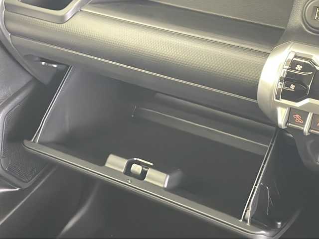 スズキ クロスビー HYBRID MZ 秋田県 2025(令7)年 0.1万km キャラバンアイボリーパールメタリック/ホワイト 2トーンルーフ ４WD/スズキセーフティサポート /パドルシフト　/LEDヘッドライト/LEDフォグランプ　/本革巻ステアリング　/オートライト　/インタークーラーターボ　/前席シートヒーター　/コーナーセンサー /USBポート　/オートエアコン /パドルシフト/バックカメラ装着車両/ステアリングリモコン装着車両/クルーズコントロール/電格ミラー/横滑り防止装置/アイドリングストップ/クリアランスソナー /衝突被害軽減システム/レーンキープアシスト/プッシュスタート/純正AW/ウィンカーミラー /保証書/取扱説明書/スペアキー