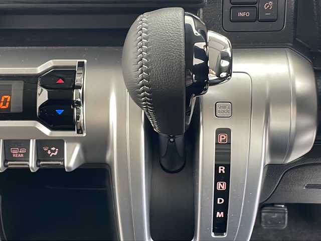 スズキ クロスビー HYBRID MZ 秋田県 2025(令7)年 0.1万km キャラバンアイボリーパールメタリック/ホワイト 2トーンルーフ ４WD/スズキセーフティサポート /パドルシフト　/LEDヘッドライト/LEDフォグランプ　/本革巻ステアリング　/オートライト　/インタークーラーターボ　/前席シートヒーター　/コーナーセンサー /USBポート　/オートエアコン /パドルシフト/バックカメラ装着車両/ステアリングリモコン装着車両/クルーズコントロール/電格ミラー/横滑り防止装置/アイドリングストップ/クリアランスソナー /衝突被害軽減システム/レーンキープアシスト/プッシュスタート/純正AW/ウィンカーミラー /保証書/取扱説明書/スペアキー