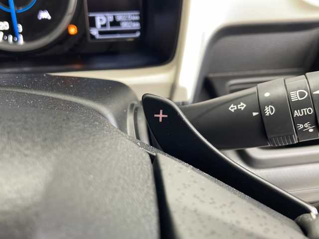 スズキ クロスビー HYBRID MZ 秋田県 2025(令7)年 0.1万km キャラバンアイボリーパールメタリック/ホワイト 2トーンルーフ ４WD/スズキセーフティサポート /パドルシフト　/LEDヘッドライト/LEDフォグランプ　/本革巻ステアリング　/オートライト　/インタークーラーターボ　/前席シートヒーター　/コーナーセンサー /USBポート　/オートエアコン /パドルシフト/バックカメラ装着車両/ステアリングリモコン装着車両/クルーズコントロール/電格ミラー/横滑り防止装置/アイドリングストップ/クリアランスソナー /衝突被害軽減システム/レーンキープアシスト/プッシュスタート/純正AW/ウィンカーミラー /保証書/取扱説明書/スペアキー