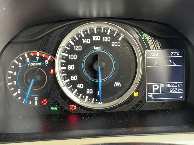 スズキ クロスビー HYBRID MZ 秋田県 2025(令7)年 0.1万km キャラバンアイボリーパールメタリック/ホワイト 2トーンルーフ ４WD/スズキセーフティサポート /パドルシフト　/LEDヘッドライト/LEDフォグランプ　/本革巻ステアリング　/オートライト　/インタークーラーターボ　/前席シートヒーター　/コーナーセンサー /USBポート　/オートエアコン /パドルシフト/バックカメラ装着車両/ステアリングリモコン装着車両/クルーズコントロール/電格ミラー/横滑り防止装置/アイドリングストップ/クリアランスソナー /衝突被害軽減システム/レーンキープアシスト/プッシュスタート/純正AW/ウィンカーミラー /保証書/取扱説明書/スペアキー