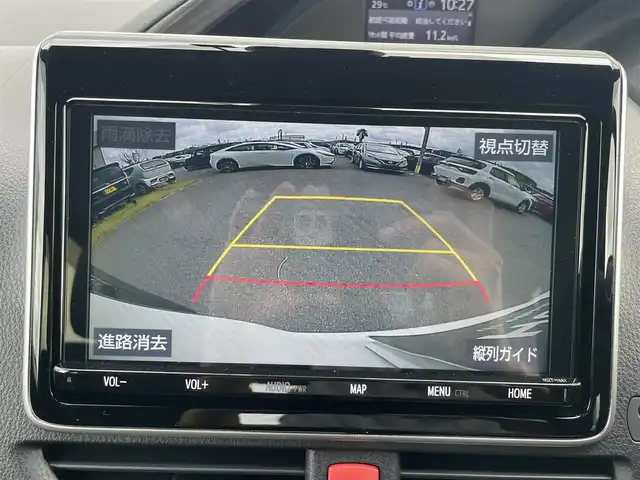 トヨタ エスクァイア Gi プレミアムパッケージ ブラックテーラード 千葉県 2019(令1)年 5.7万km ホワイトパールクリスタルシャイン トヨタセーフティセンス/・衝突軽減ブレーキ/レーンキープアシスト/・オートハイビーム/クリアランスソナー/純正９インチナビ(NSZT-Y68T)/・フルセグ/BT/DVD/CD/MSV/バックカメラ/ステアリングスイッチ/ETC2.0/MTモード/両側パワースライドドア/ハーフレザーシート/シートヒーター(D/N席)/リアオートエアコン/LEDヘッドライト/オートライト/フォグライト/スマートキー/プッシュスタート/純正フロアマット/純正15インチAW