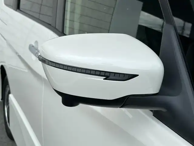 日産 セレナ e－パワー ハイウェイスター V 福岡県 2022(令4)年 3.7万km ブリリアントホワイトパール 純正9型SDナビ(フルセグTV/CD/DVD/BT)アラウンドビューモニタープロパイロット衝突軽減ブレーキコーナーセンサーブラインドスポット両側パワスラドラレコETCデジタルインナーミラーUSB純正LEDヘッドライト純正15インチアルミホイル純正フロアマットプッシュスタートスマートキー