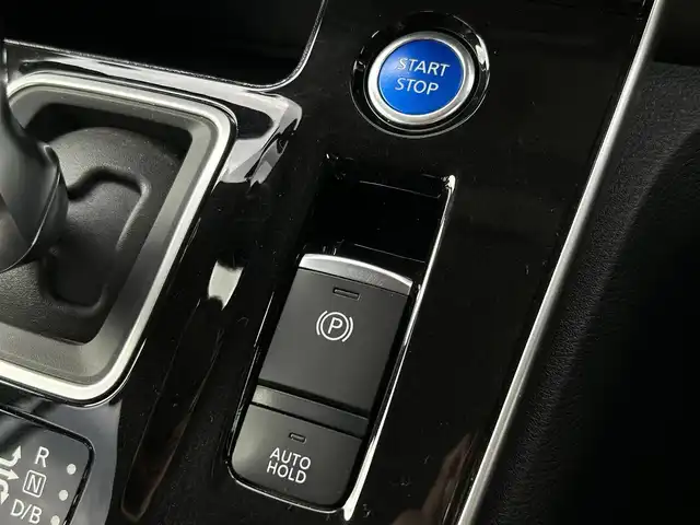日産 セレナ e－パワー ハイウェイスター V 福岡県 2022(令4)年 3.7万km ブリリアントホワイトパール 純正9型SDナビ(フルセグTV/CD/DVD/BT)アラウンドビューモニタープロパイロット衝突軽減ブレーキコーナーセンサーブラインドスポット両側パワスラドラレコETCデジタルインナーミラーUSB純正LEDヘッドライト純正15インチアルミホイル純正フロアマットプッシュスタートスマートキー