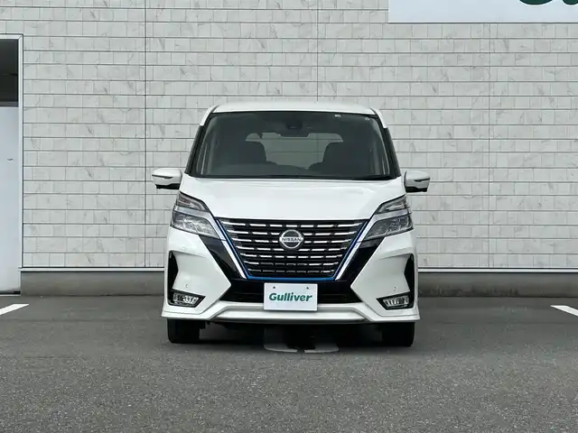 日産 セレナ e－パワー ハイウェイスター V 福岡県 2022(令4)年 3.7万km ブリリアントホワイトパール 純正9型SDナビ(フルセグTV/CD/DVD/BT)アラウンドビューモニタープロパイロット衝突軽減ブレーキコーナーセンサーブラインドスポット両側パワスラドラレコETCデジタルインナーミラーUSB純正LEDヘッドライト純正15インチアルミホイル純正フロアマットプッシュスタートスマートキー