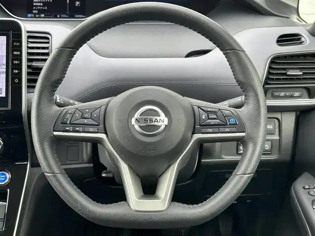 日産 セレナ e－パワー ハイウェイスター V 福岡県 2022(令4)年 3.7万km ブリリアントホワイトパール 純正9型SDナビ(フルセグTV/CD/DVD/BT)アラウンドビューモニタープロパイロット衝突軽減ブレーキコーナーセンサーブラインドスポット両側パワスラドラレコETCデジタルインナーミラーUSB純正LEDヘッドライト純正15インチアルミホイル純正フロアマットプッシュスタートスマートキー