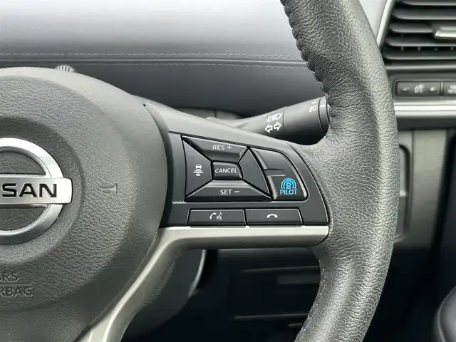 日産 セレナ e－パワー ハイウェイスター V 福岡県 2022(令4)年 3.7万km ブリリアントホワイトパール 純正9型SDナビ(フルセグTV/CD/DVD/BT)アラウンドビューモニタープロパイロット衝突軽減ブレーキコーナーセンサーブラインドスポット両側パワスラドラレコETCデジタルインナーミラーUSB純正LEDヘッドライト純正15インチアルミホイル純正フロアマットプッシュスタートスマートキー