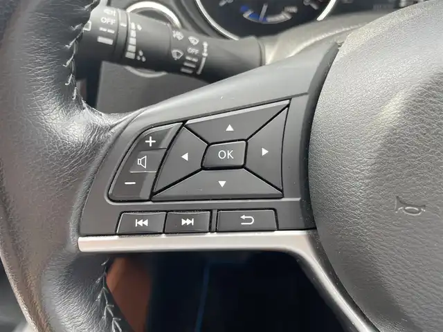 日産 エクストレイル ハイブリッド 20Xi レザーエディション 福岡県 2020(令2)年 6.1万km ガーネットレッド 4WD/プロパイロット/純正ナビ（BLUETOOTH/フルセグ/CD/DVD/AUX)/アラウンドビューモニター/バックカメラ/フロントカメラ/サイドカメラ/パワーバックドア/レーダークルーズコントロール/LEDヘッドライト/オートライト/革シート/全席シートヒーター/DN席パワーシート/純正17インチAW/ルーフレール/オートホールド/ダウンヒルアシストコントロール/横滑り防止装置/レーンキープアシスト/盗難防止装置/衝突軽減システム/コーナーセンサー/スマートキー/ETC/保証書/取扱説明書
