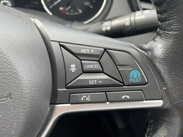 日産 エクストレイル ハイブリッド 20Xi レザーエディション 福岡県 2020(令2)年 6.1万km ガーネットレッド 4WD/プロパイロット/純正ナビ（BLUETOOTH/フルセグ/CD/DVD/AUX)/アラウンドビューモニター/バックカメラ/フロントカメラ/サイドカメラ/パワーバックドア/レーダークルーズコントロール/LEDヘッドライト/オートライト/革シート/全席シートヒーター/DN席パワーシート/純正17インチAW/ルーフレール/オートホールド/ダウンヒルアシストコントロール/横滑り防止装置/レーンキープアシスト/盗難防止装置/衝突軽減システム/コーナーセンサー/スマートキー/ETC/保証書/取扱説明書