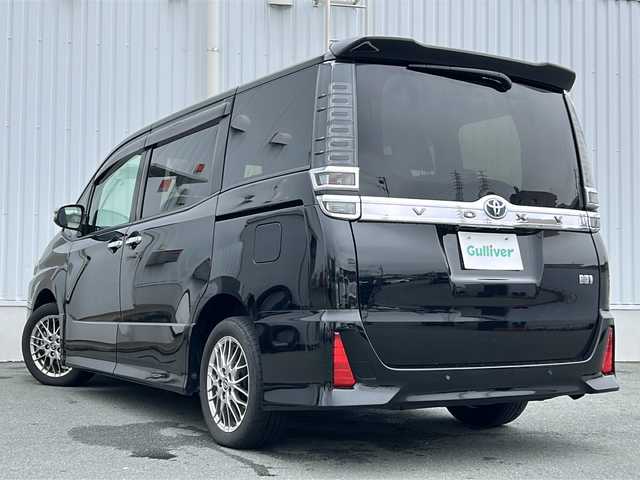 トヨタ ヴォクシー ハイブリッド ZS 煌Ⅲ 三重県 2021(令3)年 5万km ブラック 純正10型ナビ /純正後席モニター /バックカメラ /ビルトインETC /前後ドライブレコーダー/コーナーセンサー /前席シートヒーター /両側パワースライドドア/クルーズコントロール/レーンキープアシスト/衝突軽減ブレーキ/革巻きステアリング/ステアリングスイッチ/USB給電 /ウォークスルー /純正フロアマット/LEDヘッドライト/オートハイビーム /スペアキー /電動格納ミラー/禁煙車