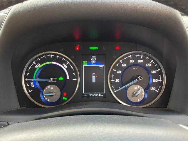 トヨタ アルファードハイブリット X 岩手県 2016(平28)年 11.7万km シルバーM 社外ナビ　Ｂｌｕｅｔｏｏｔｈ／ＣＤ／ＤＶＤ／フルセグＴＶ　/バックカメラ　/レーダークルーズコントロール　/４ＷＤ　/片側パワースライドドア　/前方ドライブレコーダー　/ＥＴＣ　/ＡＶＨ　/二列目オットマン　/エンスタ