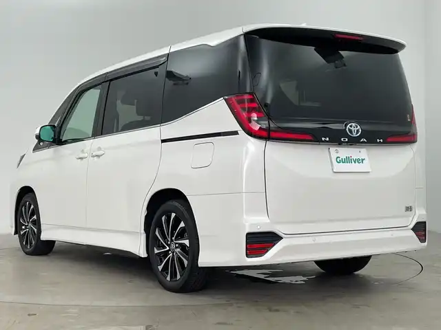 トヨタ ノア ハイブリッド S－Z 鹿児島県 2025(令7)年 0.7万km ホワイトパールクリスタルシャイン ワンオーナー　/トヨタセーフティセンス　/純正１０．５インチディスプレイオーディオ　/バックカメラ　/ビルドインＥＴＣ　/ユニバーサルステップ　/オートホールド　/オートマチックハイビーム　/オートライト/電子パーキング/LEDヘッドライト/LEDフォグライト/プッシュスタートボタン/スマートキー