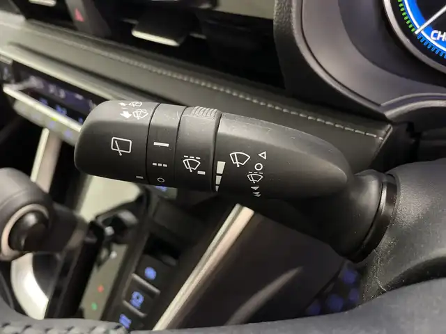 トヨタ ノア ハイブリッド S－Z 鹿児島県 2025(令7)年 0.7万km ホワイトパールクリスタルシャイン ワンオーナー　/トヨタセーフティセンス　/純正１０．５インチディスプレイオーディオ　/バックカメラ　/ビルドインＥＴＣ　/ユニバーサルステップ　/オートホールド　/オートマチックハイビーム　/オートライト/電子パーキング/LEDヘッドライト/LEDフォグライト/プッシュスタートボタン/スマートキー