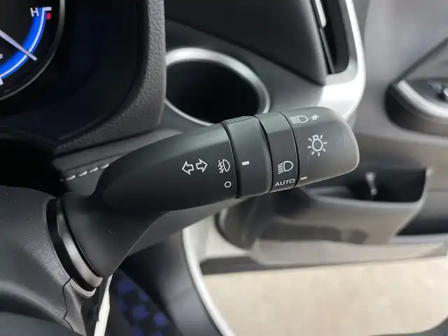 トヨタ ノア ハイブリッド S－Z 鹿児島県 2025(令7)年 0.7万km ホワイトパールクリスタルシャイン ワンオーナー　/トヨタセーフティセンス　/純正１０．５インチディスプレイオーディオ　/バックカメラ　/ビルドインＥＴＣ　/ユニバーサルステップ　/オートホールド　/オートマチックハイビーム　/オートライト/電子パーキング/LEDヘッドライト/LEDフォグライト/プッシュスタートボタン/スマートキー