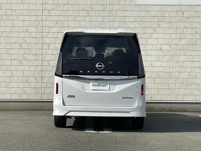 日産 セレナ e－パワー ハイウェイスター V 福岡県 2025(令7)年 0.1千km プリズムホワイト 登録済み未使用車純正12.3インチディスプレイナビ(フルセグTV・HDMI)アラウンドビューモニターフリップダウンモニタープロパイロットエマージェンシーブレーキBSM両側パワスラ前後ドラレコ/ビルトインETCデジタルインナーミラー純正LED・ホイールスマートキープッシュスタートワイヤレス充電SOSコール未使用車