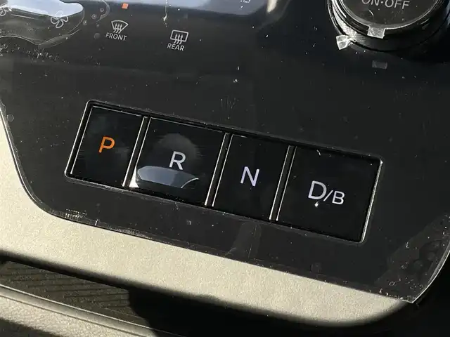 日産 セレナ e－パワー ハイウェイスター V 福岡県 2025(令7)年 0.1千km プリズムホワイト 登録済み未使用車純正12.3インチディスプレイナビ(フルセグTV・HDMI)アラウンドビューモニターフリップダウンモニタープロパイロットエマージェンシーブレーキBSM両側パワスラ前後ドラレコ/ビルトインETCデジタルインナーミラー純正LED・ホイールスマートキープッシュスタートワイヤレス充電SOSコール未使用車