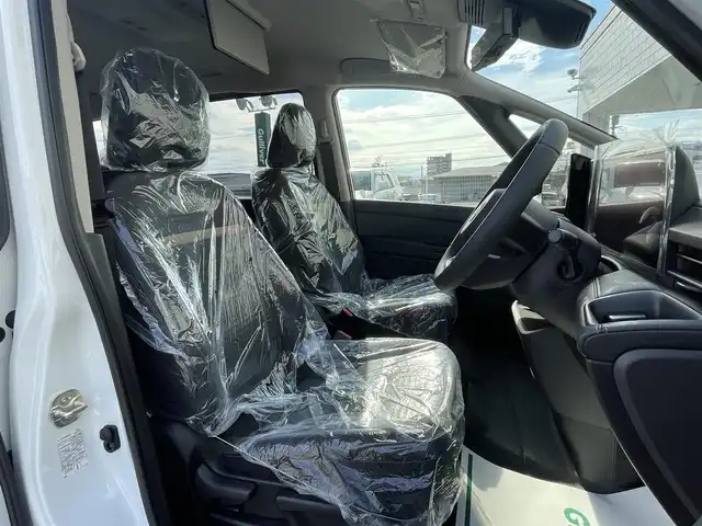 日産 セレナ e－パワー ハイウェイスター V 福岡県 2025(令7)年 0.1千km プリズムホワイト 登録済み未使用車純正12.3インチディスプレイナビ(フルセグTV・HDMI)アラウンドビューモニターフリップダウンモニタープロパイロットエマージェンシーブレーキBSM両側パワスラ前後ドラレコ/ビルトインETCデジタルインナーミラー純正LED・ホイールスマートキープッシュスタートワイヤレス充電SOSコール未使用車