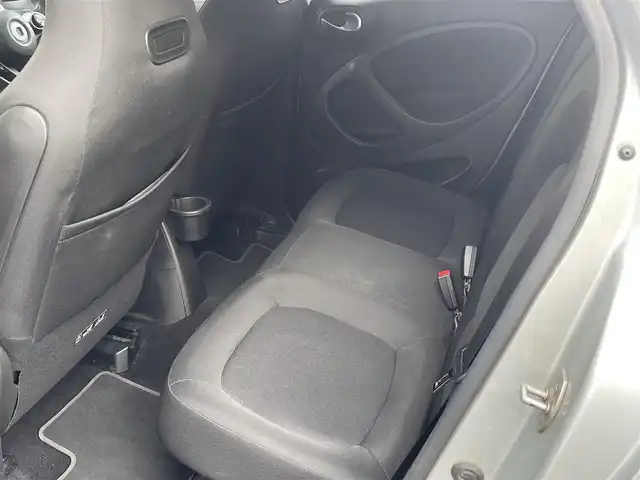 スマート ＭＣＣ スマート フォーフォー パッション 静岡県 2017(平29)年 5.1万km シルバー 軽減ブレーキアラーム/15インチアルミホイール/autoライト/クルーズコントロール/シートヒーター/アイドリングストップ/前後ドライブレコーダー/キーレス/ETC