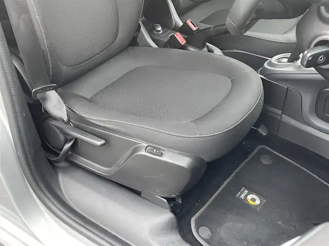 スマート ＭＣＣ スマート フォーフォー パッション 静岡県 2017(平29)年 5.1万km シルバー 軽減ブレーキアラーム/15インチアルミホイール/autoライト/クルーズコントロール/シートヒーター/アイドリングストップ/前後ドライブレコーダー/キーレス/ETC