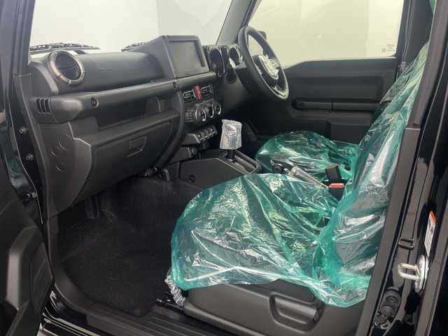 スズキ ジムニー ノマド FC 埼玉県 2025(令7)年 0.1千km 黒 登録済未使用車　/クルーズコントロール　/ダウンヒルアシストコントロール　/レーンキープアシスト　/コーナーセンサー　/アイドリングストップ　/盗難防止措置　/衝突軽減ブレーキ　/ヒーデットミラー　/ＬＥＤヘッドライト/フォグランプ/ドアバイザー/革巻きハンドル/ウインカーミラー/プッシュスタート/スマートキー