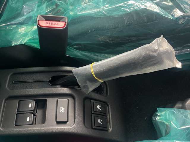 スズキ ジムニー ノマド FC 埼玉県 2025(令7)年 0.1千km 黒 登録済未使用車　/クルーズコントロール　/ダウンヒルアシストコントロール　/レーンキープアシスト　/コーナーセンサー　/アイドリングストップ　/盗難防止措置　/衝突軽減ブレーキ　/ヒーデットミラー　/ＬＥＤヘッドライト/フォグランプ/ドアバイザー/革巻きハンドル/ウインカーミラー/プッシュスタート/スマートキー