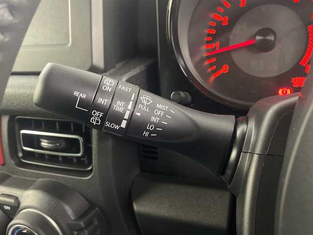 スズキ ジムニー ノマド FC 埼玉県 2025(令7)年 0.1千km 黒 登録済未使用車　/クルーズコントロール　/ダウンヒルアシストコントロール　/レーンキープアシスト　/コーナーセンサー　/アイドリングストップ　/盗難防止措置　/衝突軽減ブレーキ　/ヒーデットミラー　/ＬＥＤヘッドライト/フォグランプ/ドアバイザー/革巻きハンドル/ウインカーミラー/プッシュスタート/スマートキー