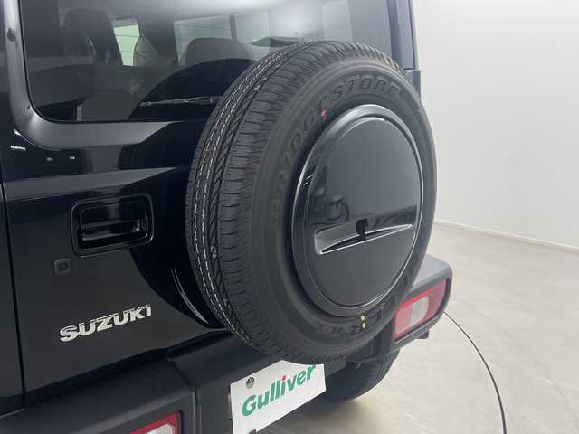 スズキ ジムニー ノマド FC 埼玉県 2025(令7)年 0.1千km 黒 登録済未使用車　/クルーズコントロール　/ダウンヒルアシストコントロール　/レーンキープアシスト　/コーナーセンサー　/アイドリングストップ　/盗難防止措置　/衝突軽減ブレーキ　/ヒーデットミラー　/ＬＥＤヘッドライト/フォグランプ/ドアバイザー/革巻きハンドル/ウインカーミラー/プッシュスタート/スマートキー