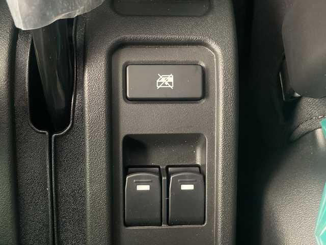 スズキ ジムニー ノマド FC 埼玉県 2025(令7)年 0.1千km 黒 登録済未使用車　/クルーズコントロール　/ダウンヒルアシストコントロール　/レーンキープアシスト　/コーナーセンサー　/アイドリングストップ　/盗難防止措置　/衝突軽減ブレーキ　/ヒーデットミラー　/ＬＥＤヘッドライト/フォグランプ/ドアバイザー/革巻きハンドル/ウインカーミラー/プッシュスタート/スマートキー