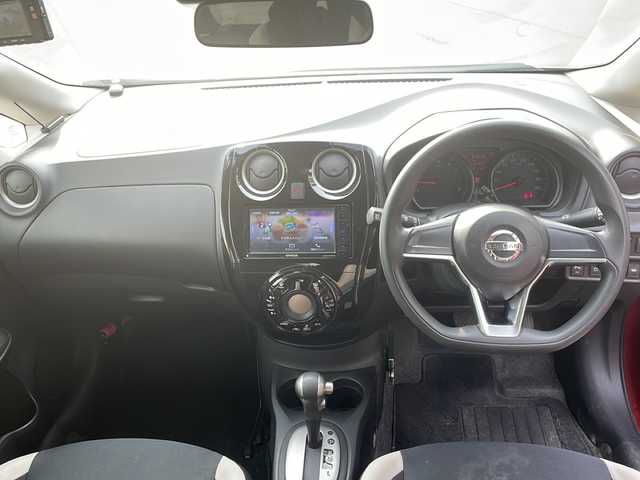 日産 ノート X FOUR 青森県 2018(平30)年 6.5万km ガーネットレッド ・4WD/・衝突軽減ブレーキ/・レーンキープアシスト/・社外ナビ/・バックカメラ/・ドライブレコーダー/・ETC/・プッシュスタート/・スマートキー