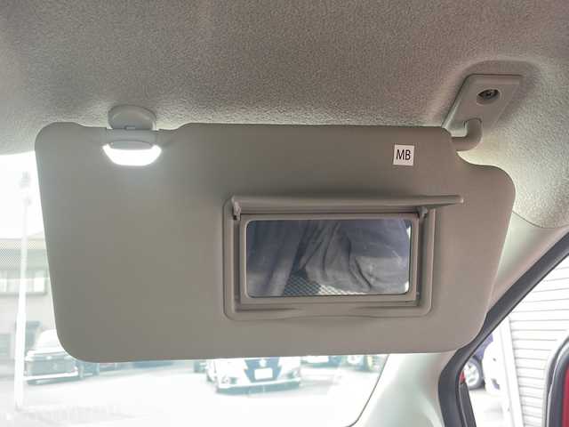 日産 ノート X FOUR 青森県 2018(平30)年 6.5万km ガーネットレッド ・4WD/・衝突軽減ブレーキ/・レーンキープアシスト/・社外ナビ/・バックカメラ/・ドライブレコーダー/・ETC/・プッシュスタート/・スマートキー