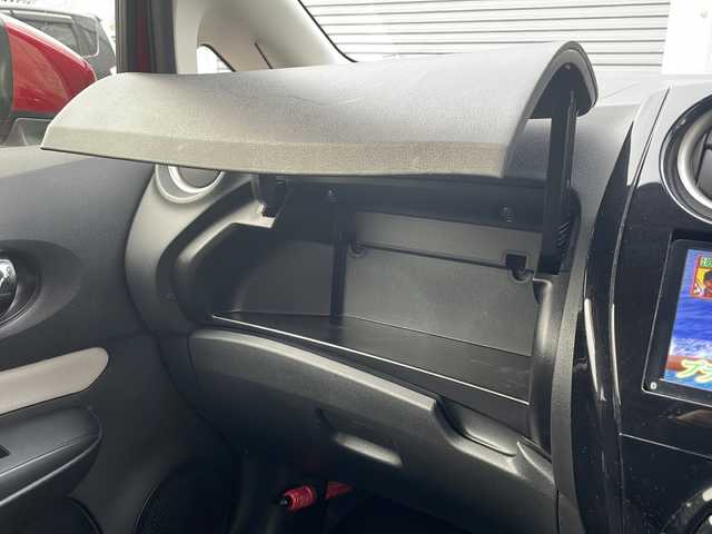 日産 ノート X FOUR 青森県 2018(平30)年 6.5万km ガーネットレッド ・4WD/・衝突軽減ブレーキ/・レーンキープアシスト/・社外ナビ/・バックカメラ/・ドライブレコーダー/・ETC/・プッシュスタート/・スマートキー