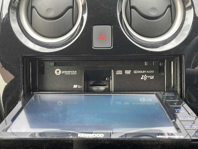 日産 ノート X FOUR 青森県 2018(平30)年 6.5万km ガーネットレッド ・4WD/・衝突軽減ブレーキ/・レーンキープアシスト/・社外ナビ/・バックカメラ/・ドライブレコーダー/・ETC/・プッシュスタート/・スマートキー