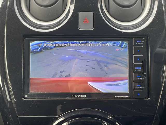 日産 ノート X FOUR 青森県 2018(平30)年 6.5万km ガーネットレッド ・4WD/・衝突軽減ブレーキ/・レーンキープアシスト/・社外ナビ/・バックカメラ/・ドライブレコーダー/・ETC/・プッシュスタート/・スマートキー