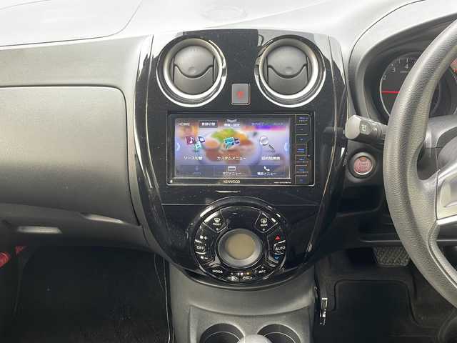 日産 ノート X FOUR 青森県 2018(平30)年 6.5万km ガーネットレッド ・4WD/・衝突軽減ブレーキ/・レーンキープアシスト/・社外ナビ/・バックカメラ/・ドライブレコーダー/・ETC/・プッシュスタート/・スマートキー