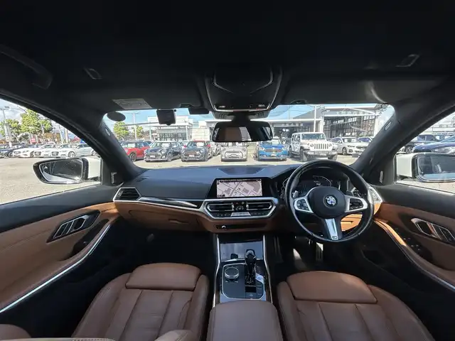 ＢＭＷ ３２０ｄ xDrive ツーリング Mスポーツ 滋賀県 2021(令3)年 2.6万km 白 クルーズコントロール（追従アリ）/BTオーディオ/ナビ/全方位カメラ/USB入力端子/ETC2.0/ドライブレコーダー/茶レザーシート/パワーシート（D/N）/シートヒーター（D/N）/メモリー付パワーシート（D）/LEDヘッドライト/オートライト/パワーテールゲート/純正フロアマット/純正アルミ