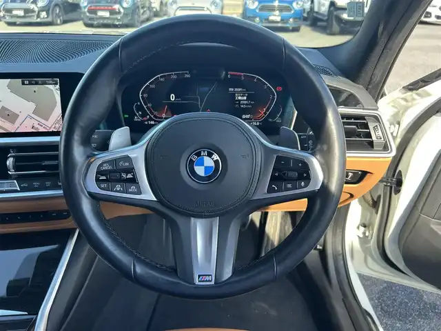 ＢＭＷ ３２０ｄ xDrive ツーリング Mスポーツ 滋賀県 2021(令3)年 2.6万km 白 クルーズコントロール（追従アリ）/BTオーディオ/ナビ/全方位カメラ/USB入力端子/ETC2.0/ドライブレコーダー/茶レザーシート/パワーシート（D/N）/シートヒーター（D/N）/メモリー付パワーシート（D）/LEDヘッドライト/オートライト/パワーテールゲート/純正フロアマット/純正アルミ