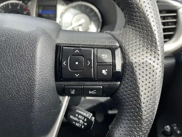 トヨタ ハイラックス Z 鳥取県 2021(令3)年 2.7万km アティチュードブラックマイカ ４WD　ターボ車/社外9型ナビ/フルセグ/DVD/CD/BT/USB/フロント/サイド/バックカメラ/前後ドライブレコ＾ダー・ETC/２インチリフトアップ/フロントバンパーガード/GIギアサイドステップ/SUXONサイドに本出しマフラー/GRハードトノカバー/純正荷台内カバー/TRD　GRマットフラップ/RAYS１７インチアルミホイール/Monstaホワイトレターブロックタイヤ/社外オーバーフェンダー/リヤヒッチメンバー/レザー調シートカバー/社外コンビハンドル・社外シフトノブ/トヨタセーフティセンス/レーダークルーズコントロール/レーンキープアシスト/LEDヘットライト/プッシュエンジンスタート/フロアマット/ドアバイザー/保証書・取扱説明書