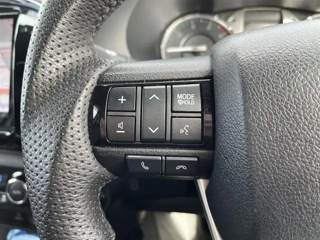 トヨタ ハイラックス Z 鳥取県 2021(令3)年 2.7万km アティチュードブラックマイカ ４WD　ターボ車/社外9型ナビ/フルセグ/DVD/CD/BT/USB/フロント/サイド/バックカメラ/前後ドライブレコ＾ダー・ETC/２インチリフトアップ/フロントバンパーガード/GIギアサイドステップ/SUXONサイドに本出しマフラー/GRハードトノカバー/純正荷台内カバー/TRD　GRマットフラップ/RAYS１７インチアルミホイール/Monstaホワイトレターブロックタイヤ/社外オーバーフェンダー/リヤヒッチメンバー/レザー調シートカバー/社外コンビハンドル・社外シフトノブ/トヨタセーフティセンス/レーダークルーズコントロール/レーンキープアシスト/LEDヘットライト/プッシュエンジンスタート/フロアマット/ドアバイザー/保証書・取扱説明書