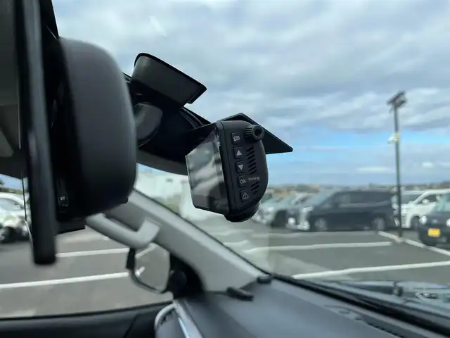 トヨタ ハイラックス Z 鳥取県 2021(令3)年 2.7万km アティチュードブラックマイカ ４WD　ターボ車/社外9型ナビ/フルセグ/DVD/CD/BT/USB/フロント/サイド/バックカメラ/前後ドライブレコ＾ダー・ETC/２インチリフトアップ/フロントバンパーガード/GIギアサイドステップ/SUXONサイドに本出しマフラー/GRハードトノカバー/純正荷台内カバー/TRD　GRマットフラップ/RAYS１７インチアルミホイール/Monstaホワイトレターブロックタイヤ/社外オーバーフェンダー/リヤヒッチメンバー/レザー調シートカバー/社外コンビハンドル・社外シフトノブ/トヨタセーフティセンス/レーダークルーズコントロール/レーンキープアシスト/LEDヘットライト/プッシュエンジンスタート/フロアマット/ドアバイザー/保証書・取扱説明書